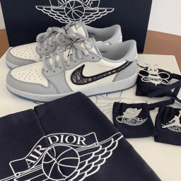 6 NIKE AIR JORDAN 1 LOW X DIOR