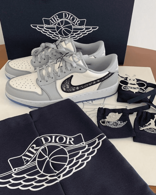 6 NIKE AIR JORDAN 1 LOW X DIOR