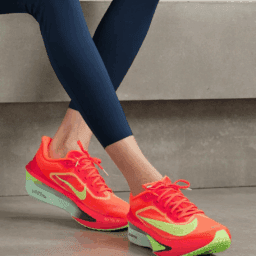 1 NIKE ZOOMFLY 6 BRIGHT CRIMSON