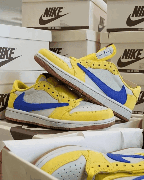1 NIKE AIR JORDAN 1 LOW X TRAVIS SCOTT CANARY