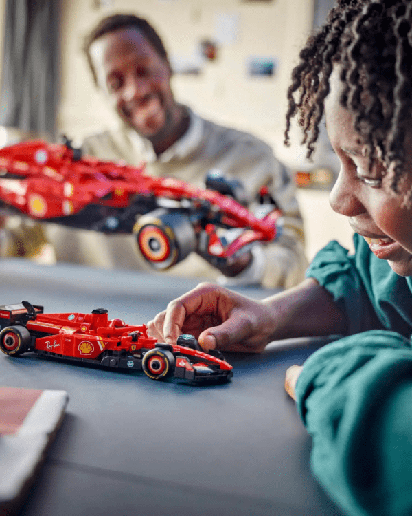 7 LEGO® Ferrari SF-24 F1 42207 | Technic™