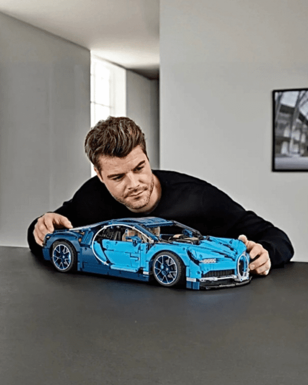 7 LEGO® Bugatti Chiron 42083 | Technic™