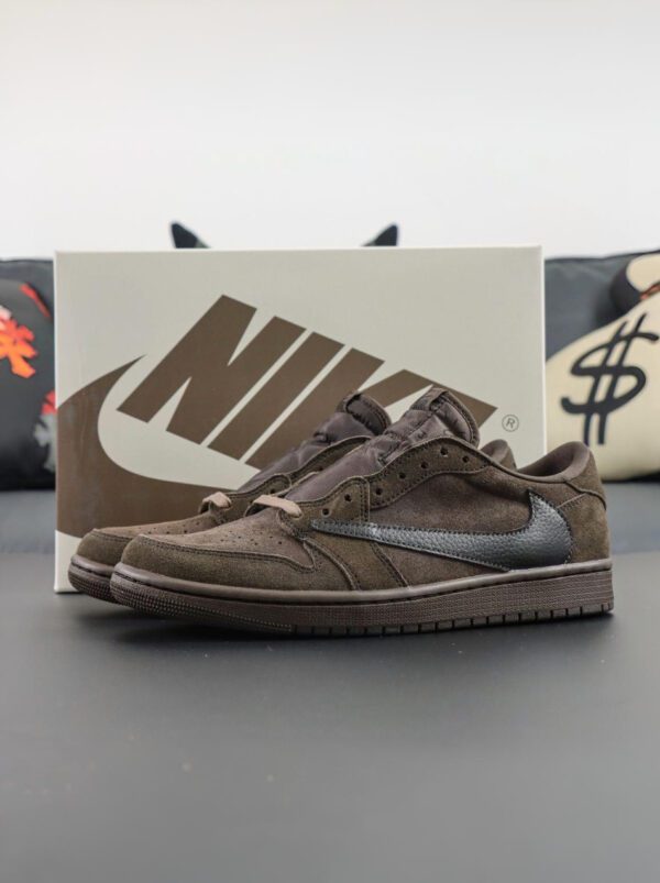 IMG_9569 NIKE AIR JORDAN 1 LOW X TRAVIS SCOTT VELVET BROWN